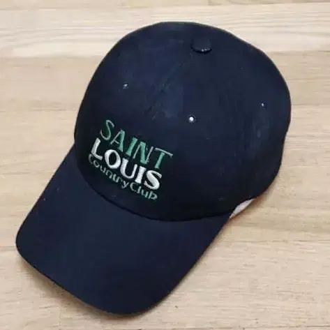 SAINT LOUIS 블랙 모자