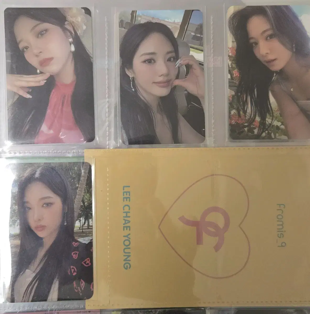 Fromis 9's SDWE pre-order benefit weverse unreleased photocard (Jiheon, Jiwon, Chaeyoung, Jisun)