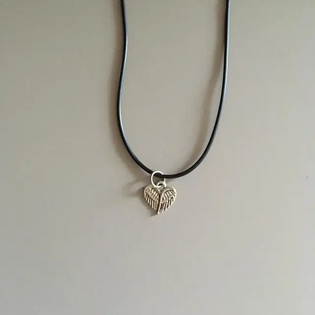 heart-wings necklace