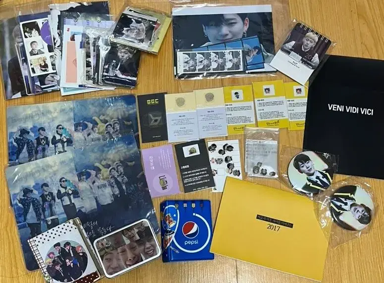 ZicoWe zuu block b unofficial goods (Photocard calendarsPhotobooksHandmirrorsNecut mousepads, etc.)