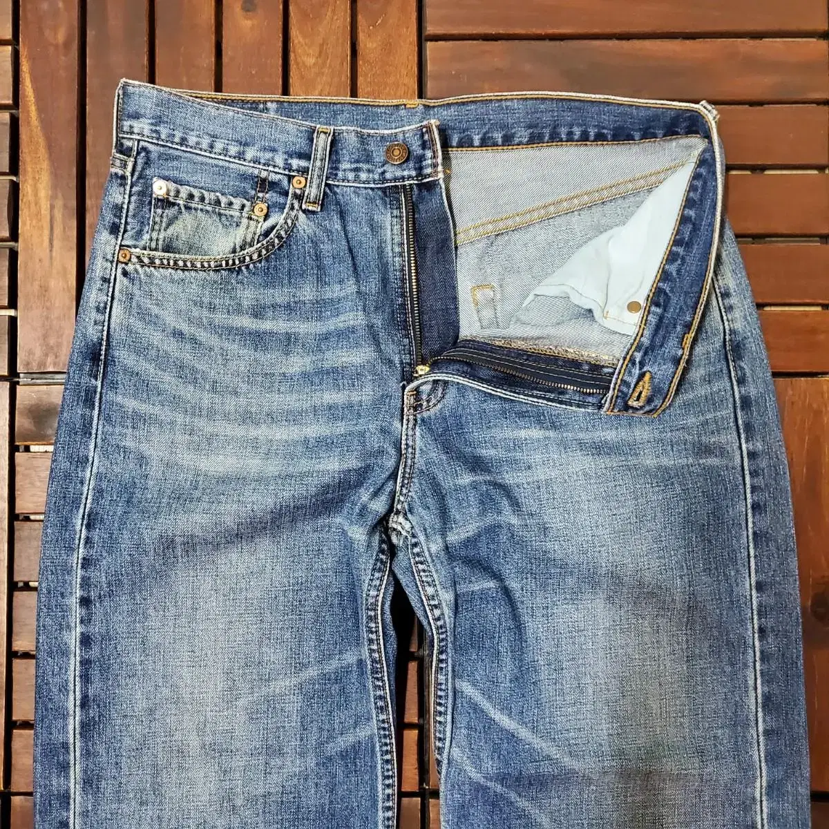 00s Levis 520 (32 inch)