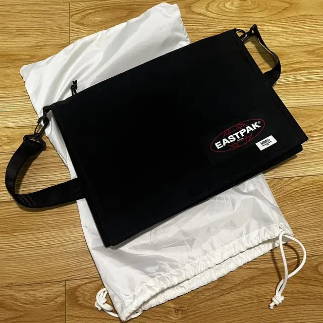 MM6 x Eastpak Crew XL 숄더백