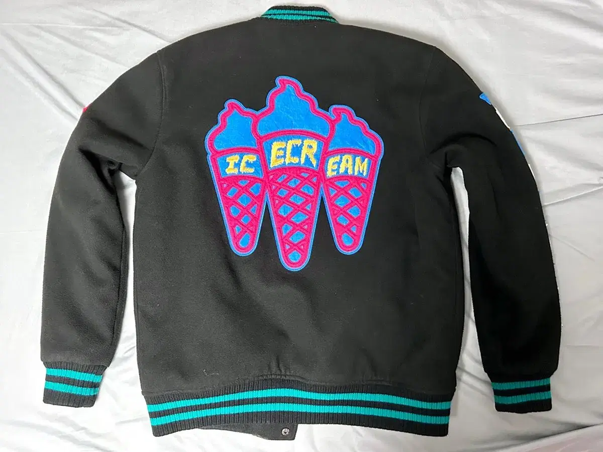 bbc icecream jacket (M)