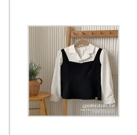 Lily & Co. bustier blouse