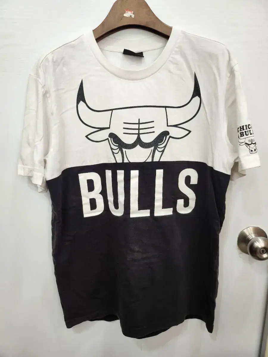 (100,L) NBA bulls vahn sleeve t-shirt !~ 디자인 짱뻐움 ! 세탁O