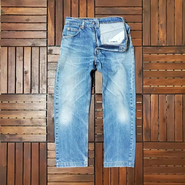 90s Levis 607 (30 inch) orange label