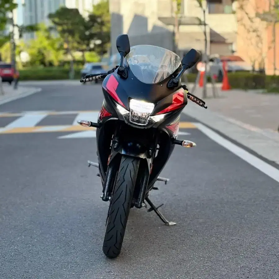 스즈키gsx-r125  2019년형 판매합니다 연락주세요