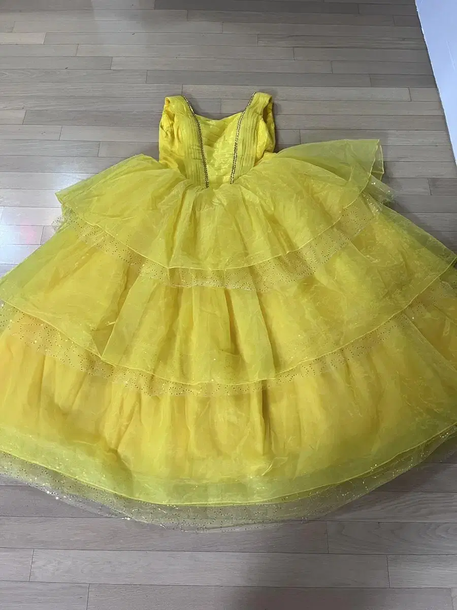 Beauty and the Beast belle sells dresses