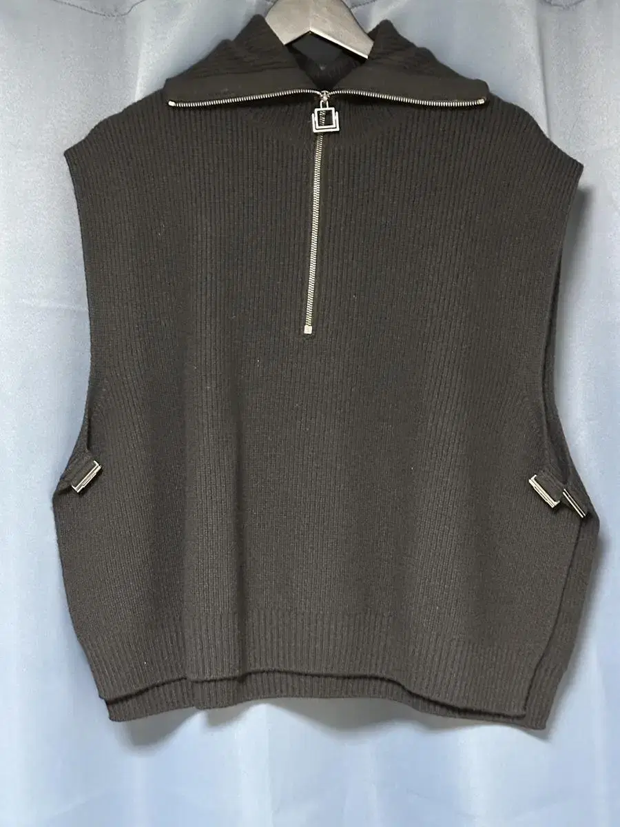 [50] Wooyoung Mi Knit Long Sleeve + Vest Set