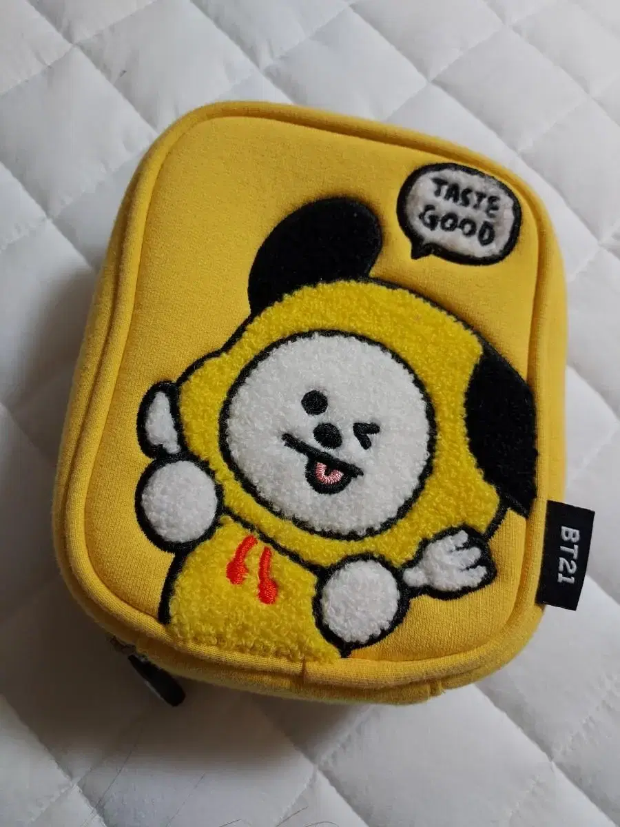 BT21 Cheesy Bite Boucle Multipouch