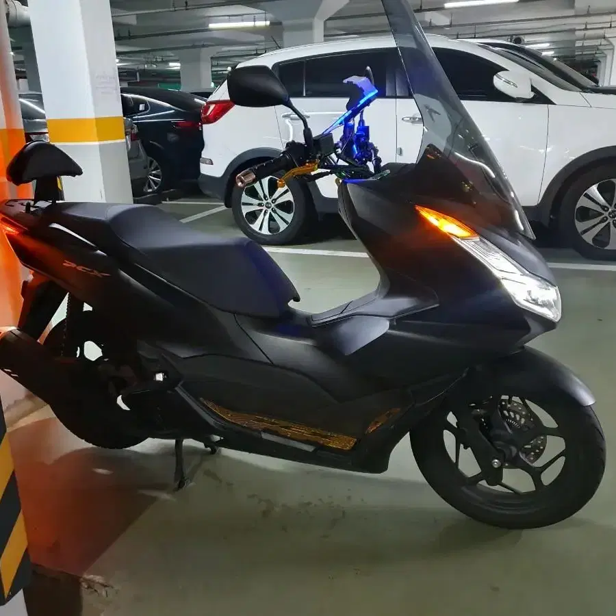 2022 pcx 팝니다