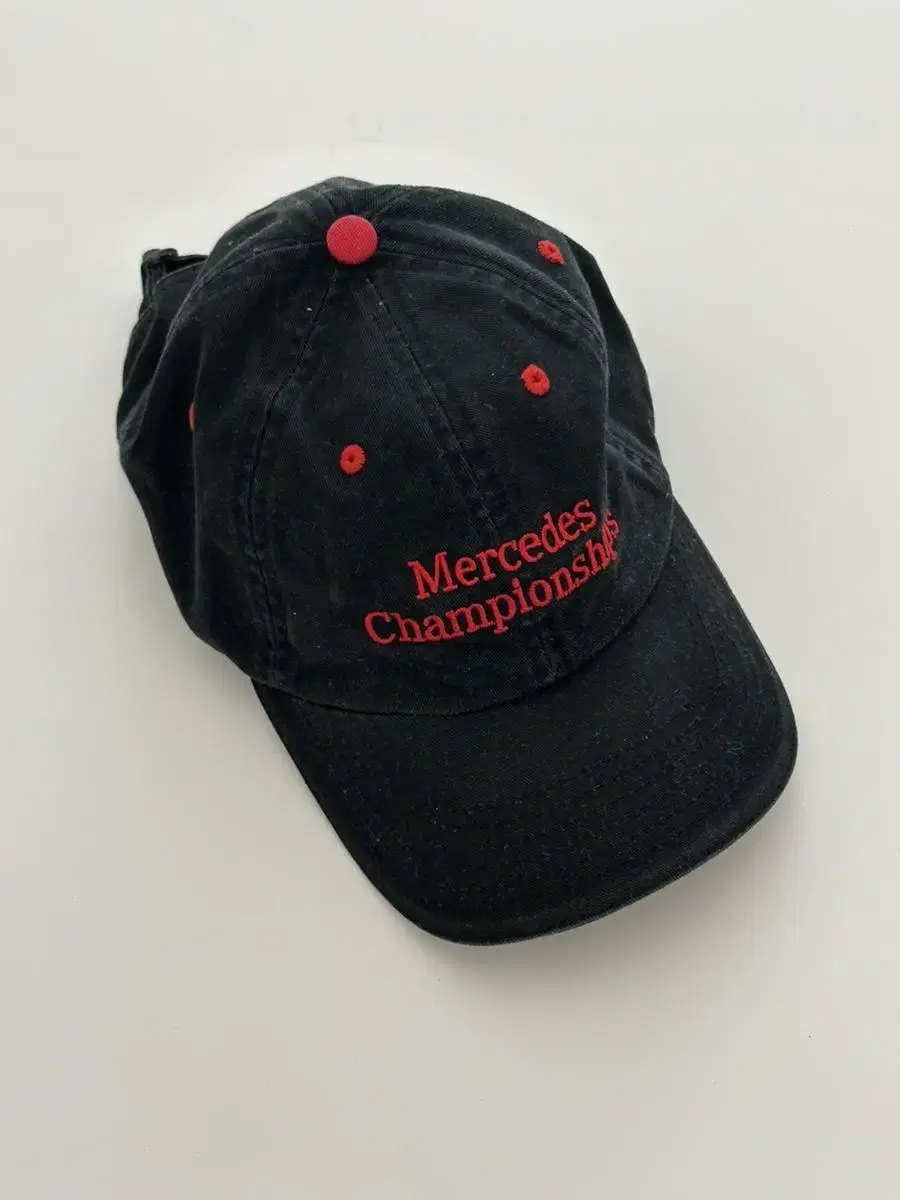 Vintage Mercedes-Benz hat