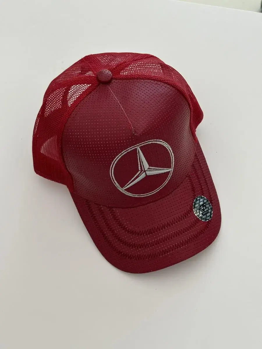 Vintage Mercedes-Benz hat