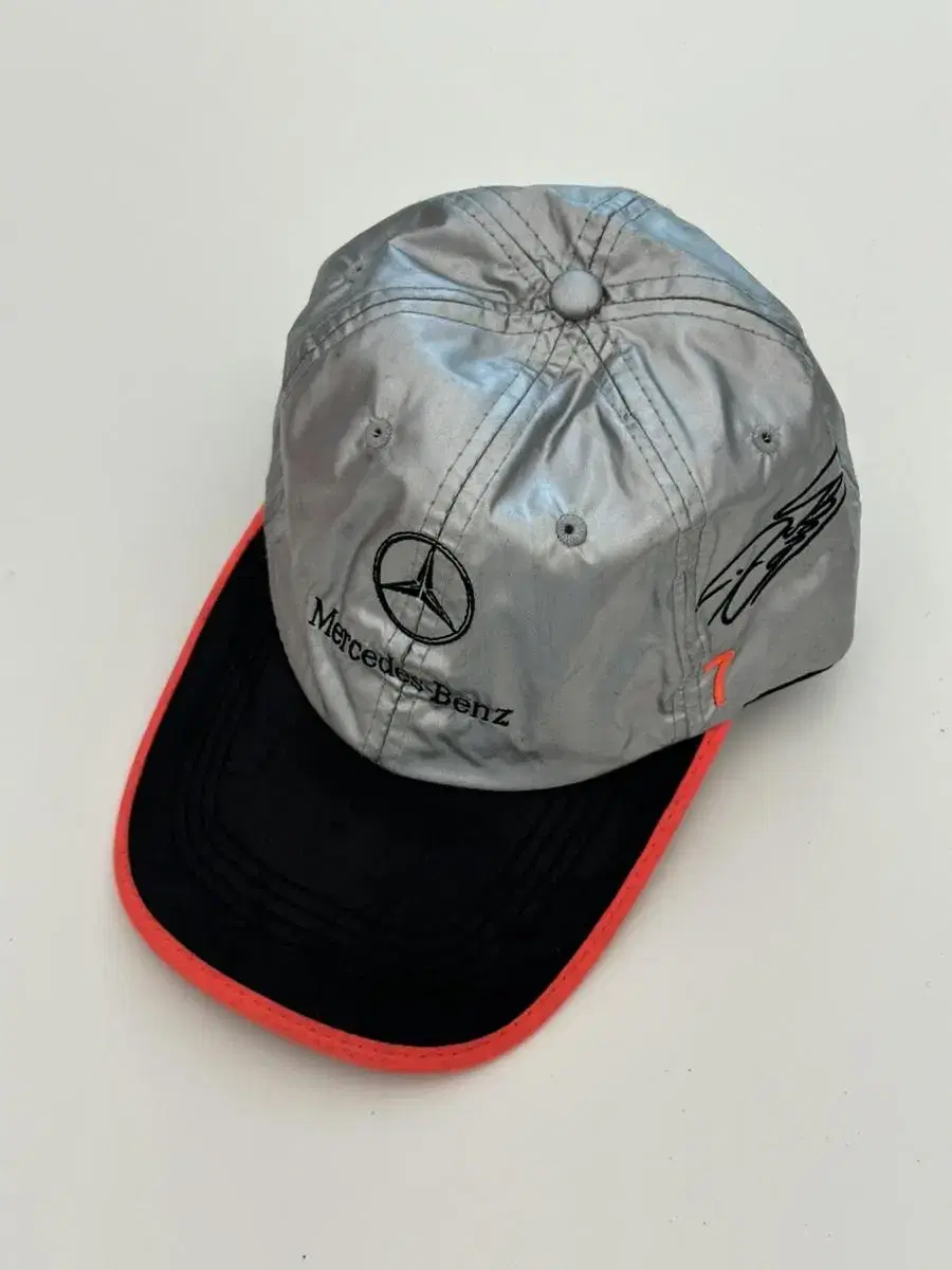 Vintage Mercedes-Benz hat (small)