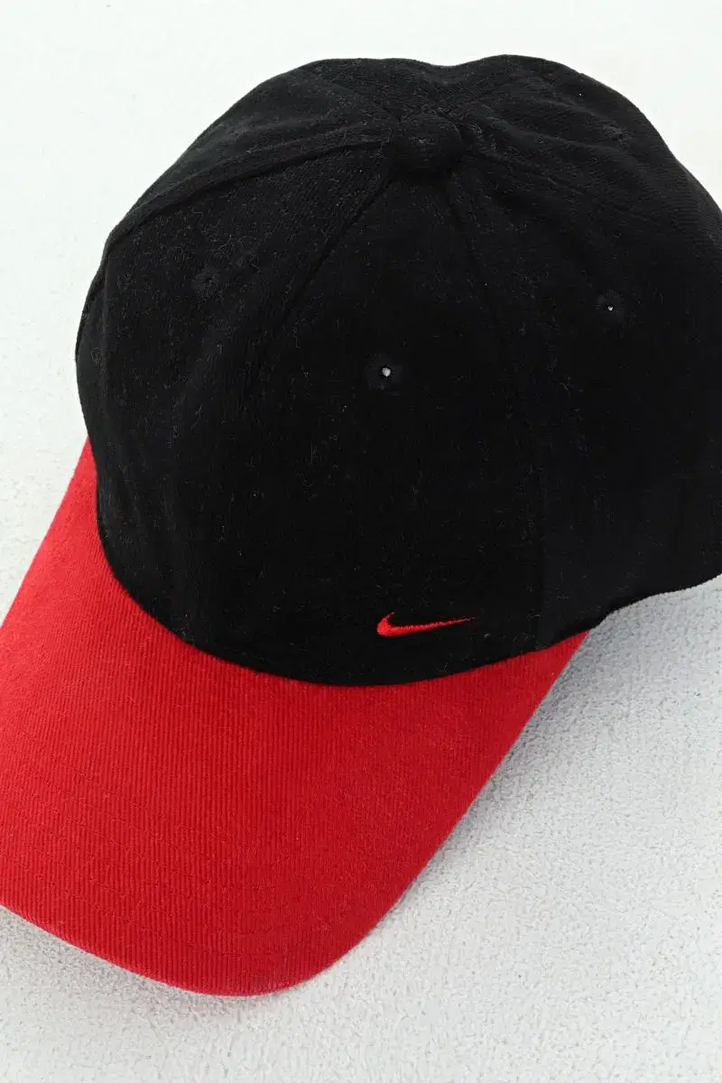 (58) Nike hat black black big logo nomcore ACC.