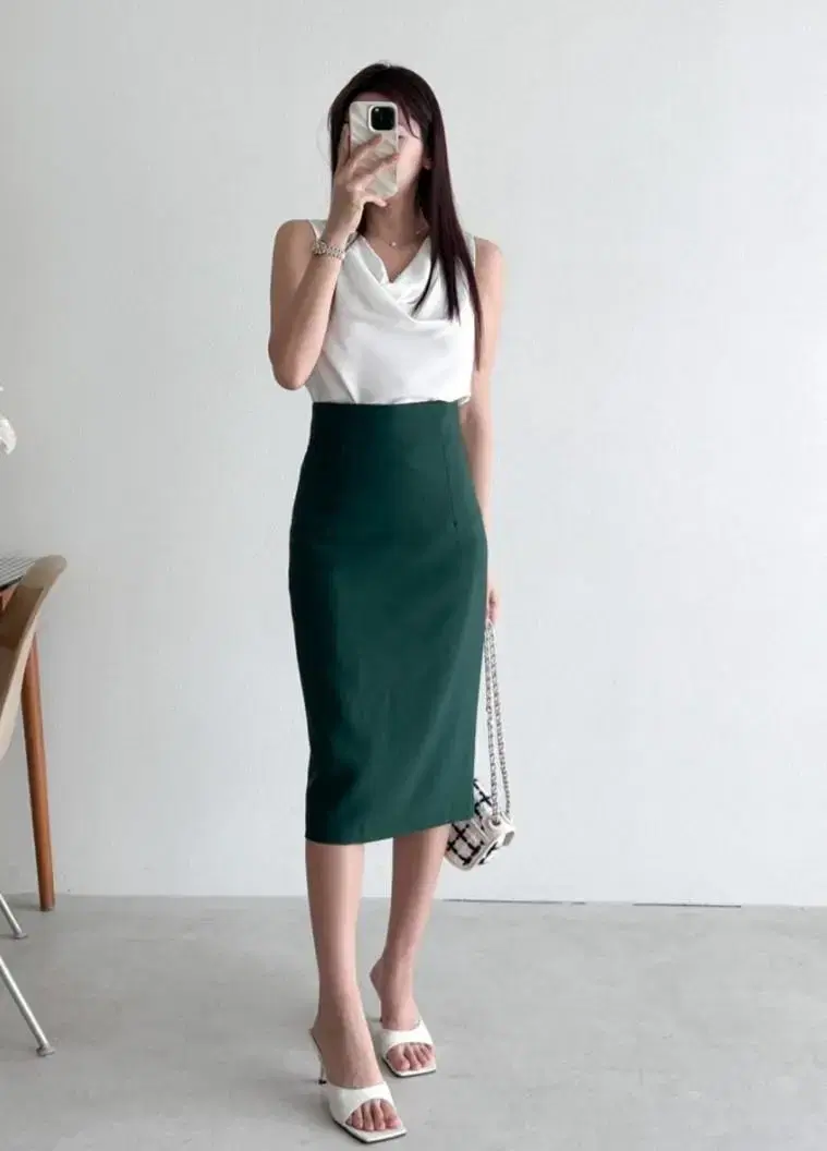 New) Big size H-line formal skirt for sale.