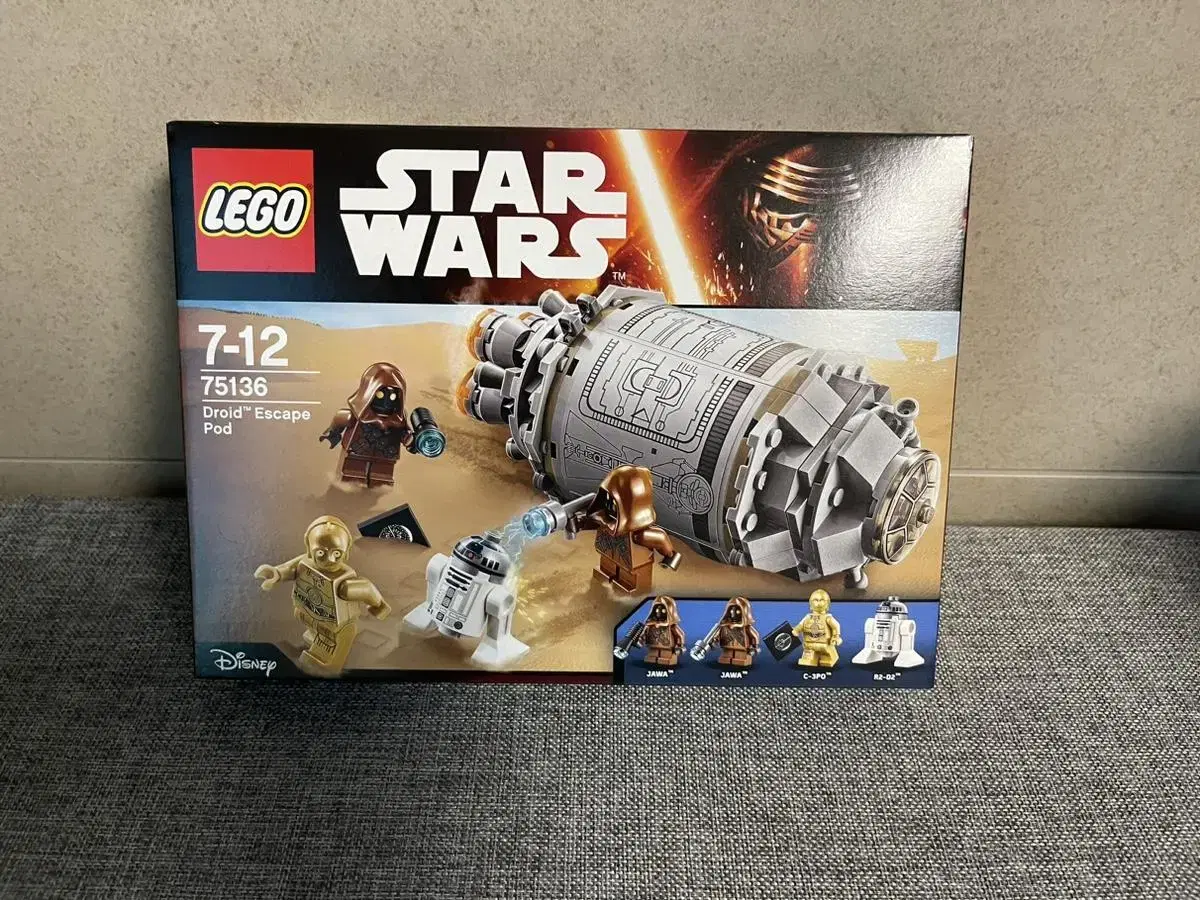 LEGO Star Wars 75136