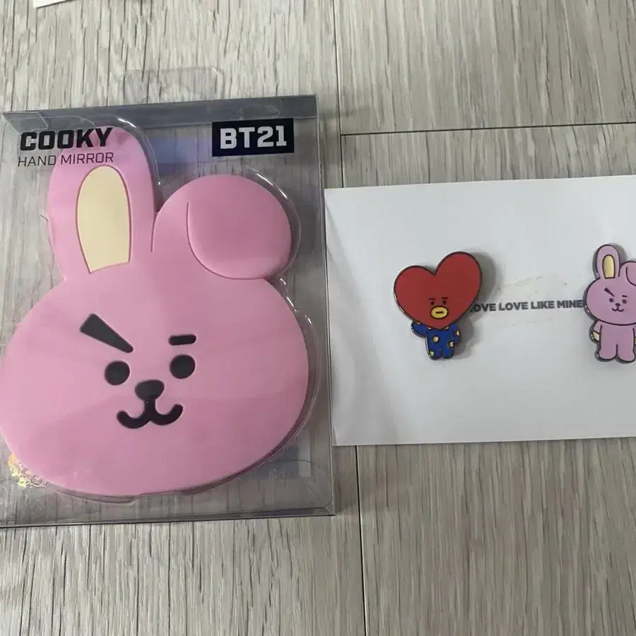 bt21 쿠키 거울 (뱃지1개증정)