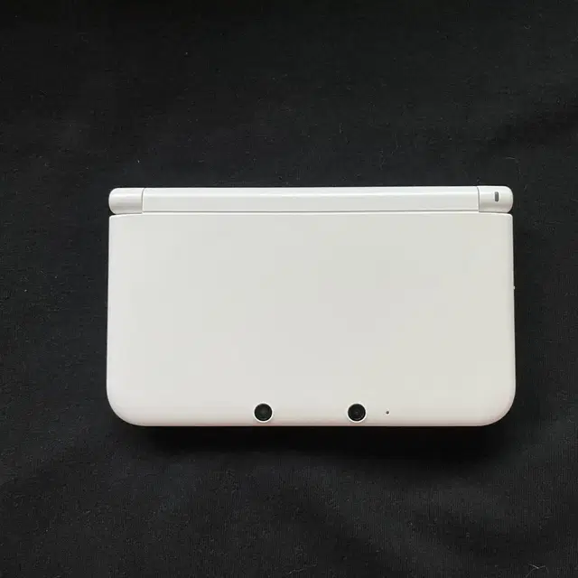 닌텐도 3ds xl 화이트 (펜, 충전기, 케이스, 칩 포함)