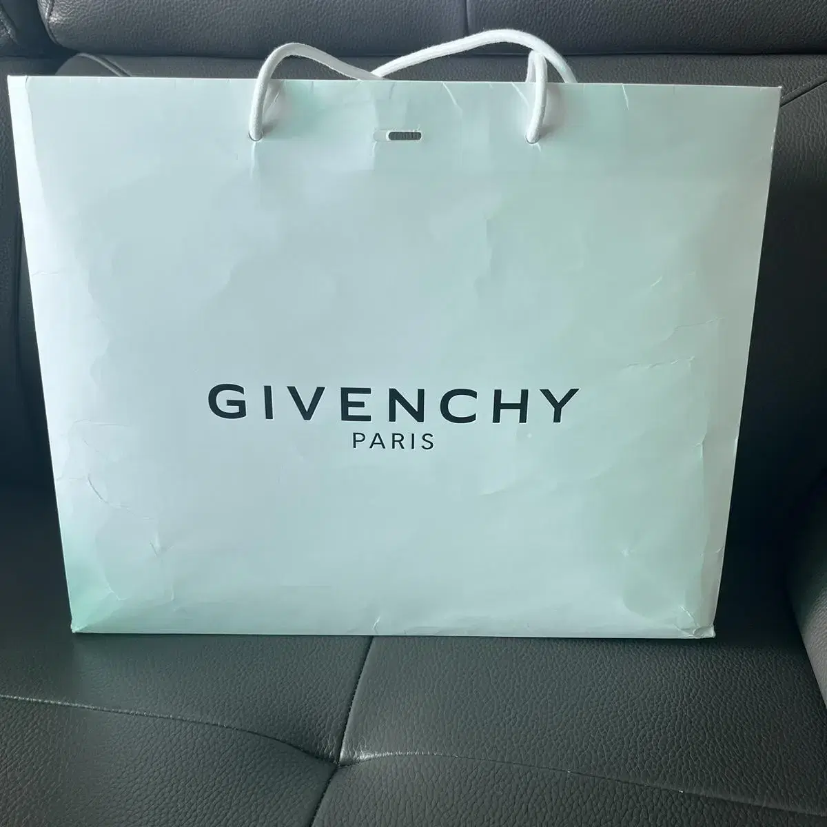 지방시 GIVENCHY  다이아몬드 퀼팅 GV3 백