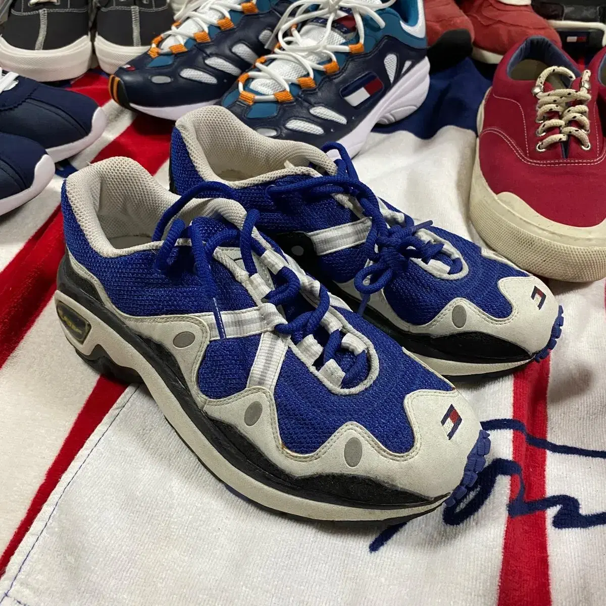 90s tommy hilfiger shoes 타미힐피거