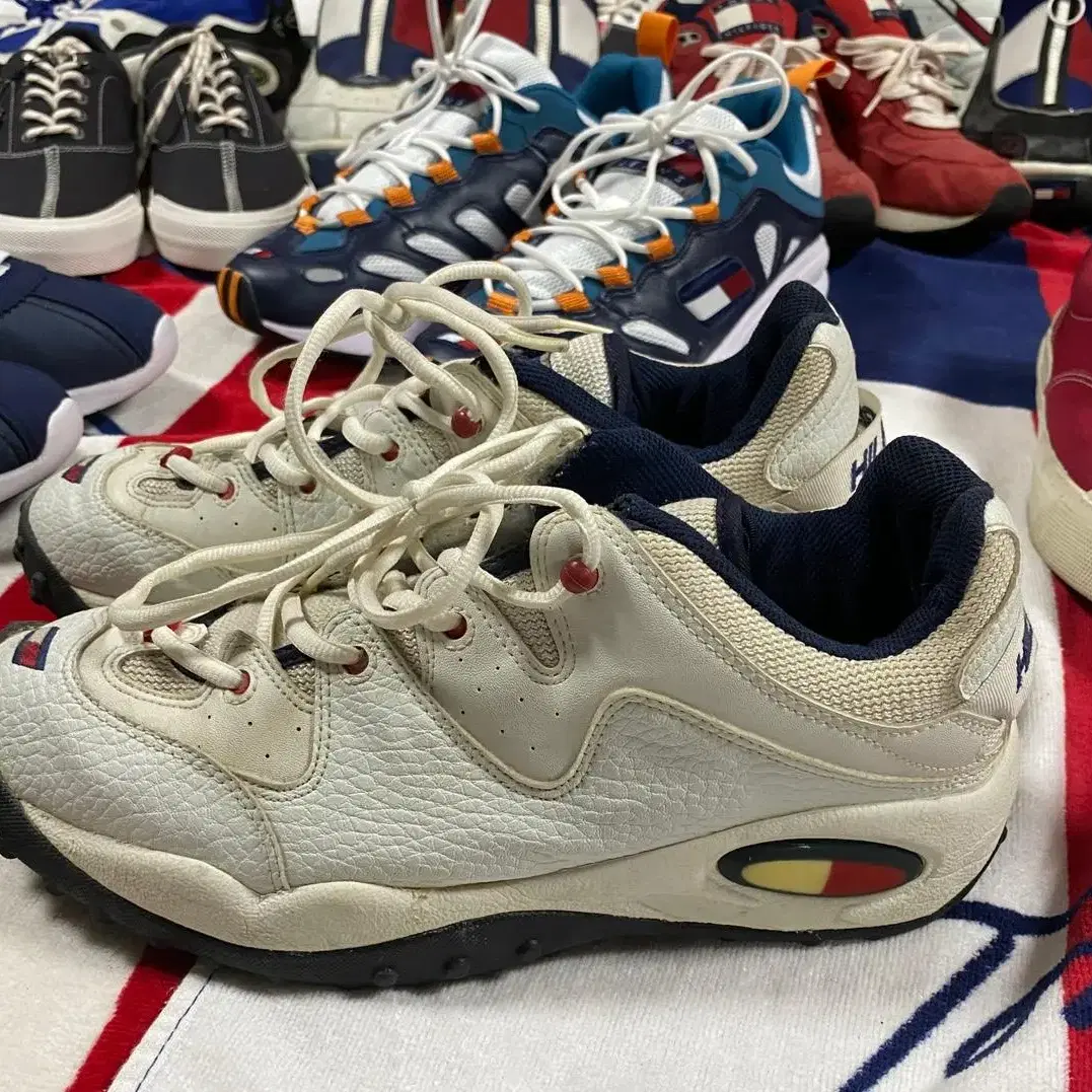 90s tommy hilfiger shoes 타미힐피거