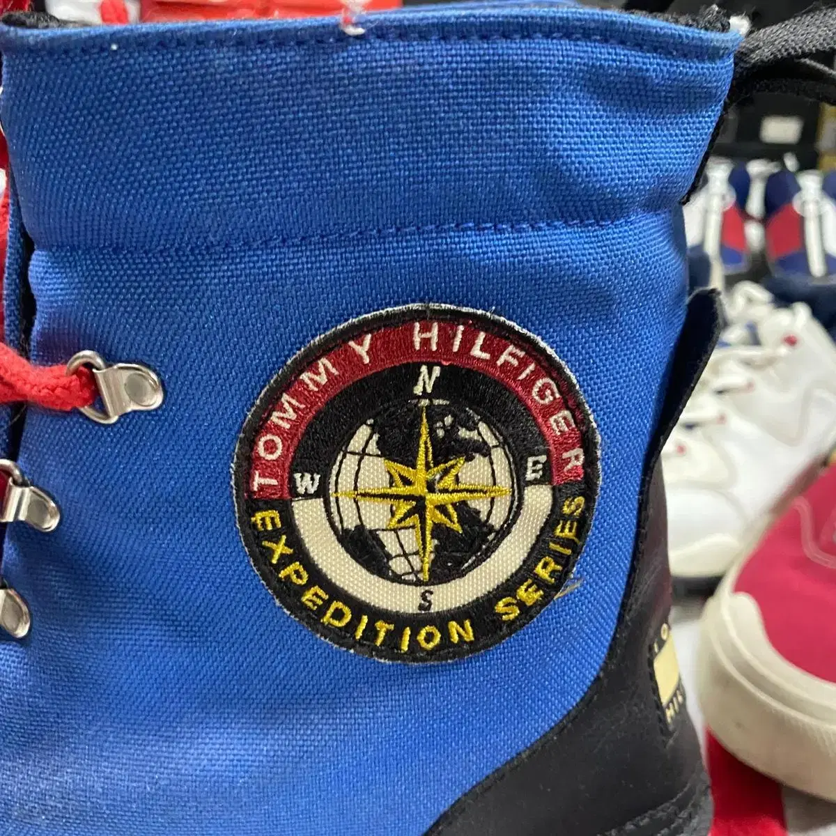 90s tommy hilfiger expedition duck boots