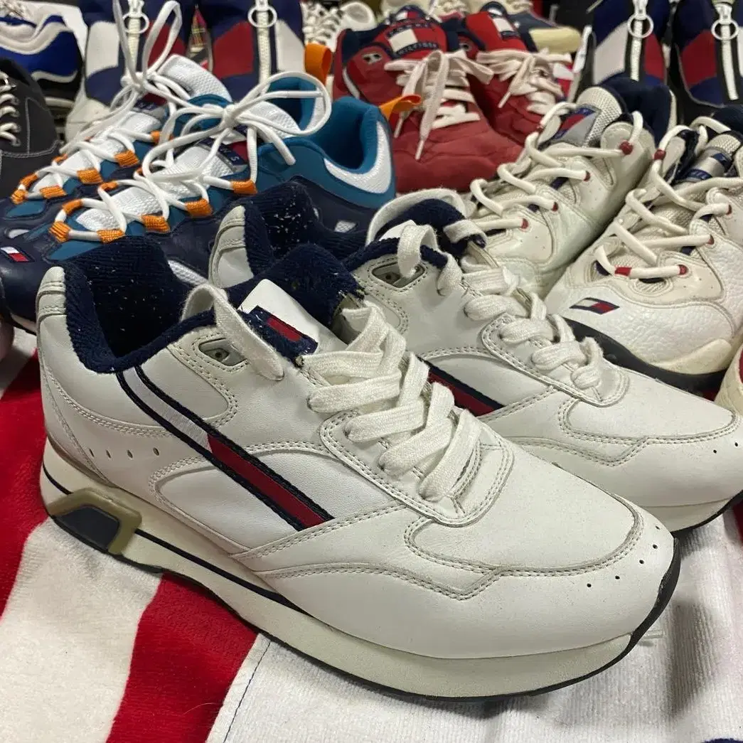 90s tommy hilfiger shoes 타미힐피거