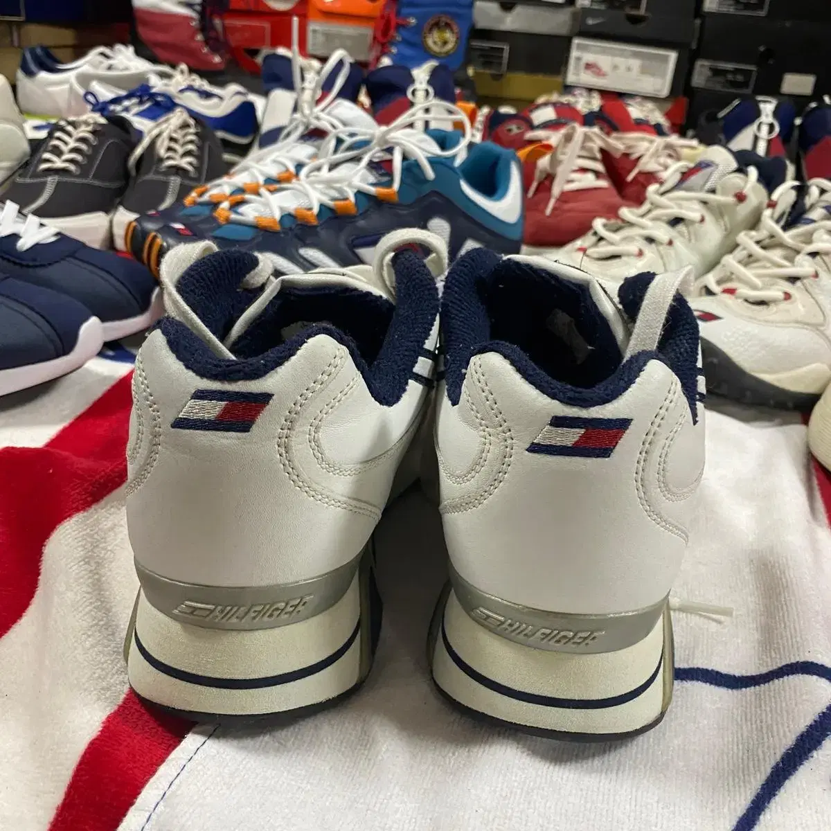 90s tommy hilfiger shoes 타미힐피거