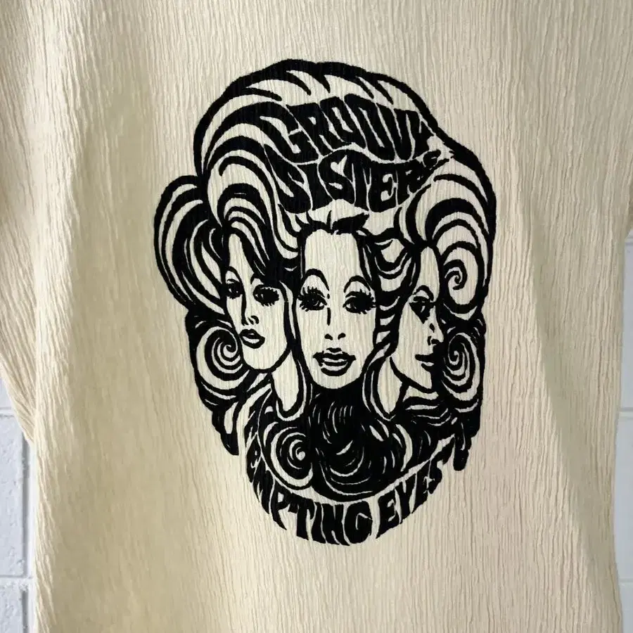 vintage groovy sisters t shirts