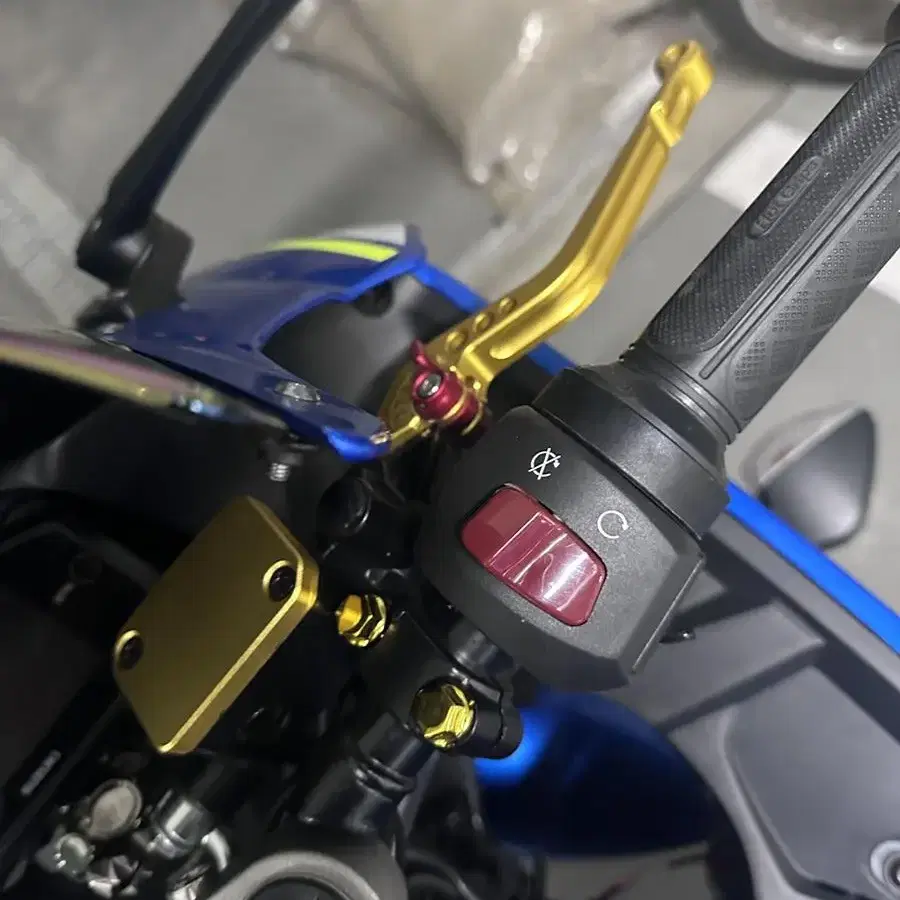 스즈키 23년식 풀튜닝 gsxr125 급처