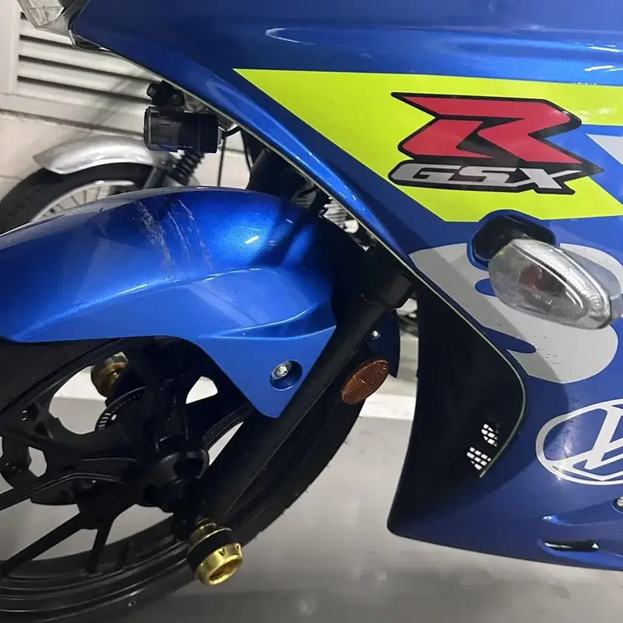 스즈키 23년식 풀튜닝 gsxr125 급처