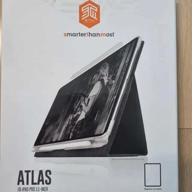 STM iPad Pro11 ATLAS 케이스 챠콜 미사용품