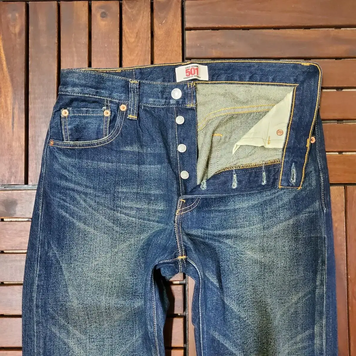 00s Levis 501 (31 inch)