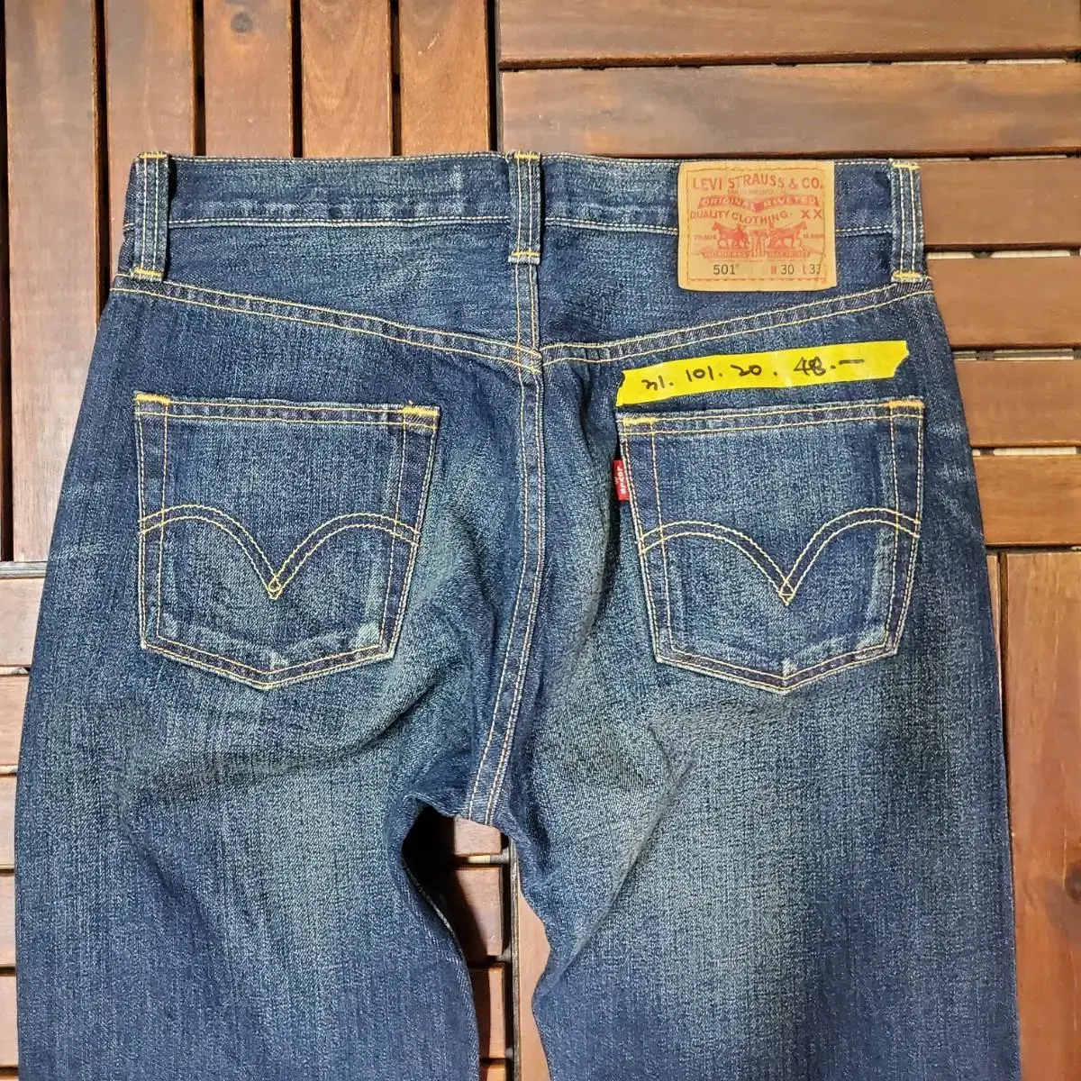 00s Levis 501 (31 inch)