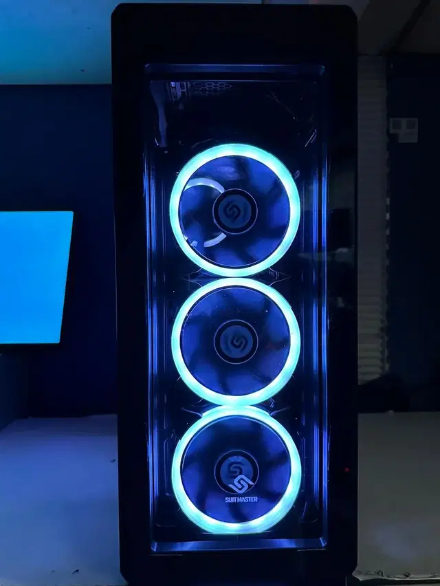 라이젠5800X/RTX3060TI 컴퓨터 판매합니다.모니터,본체,게이밍