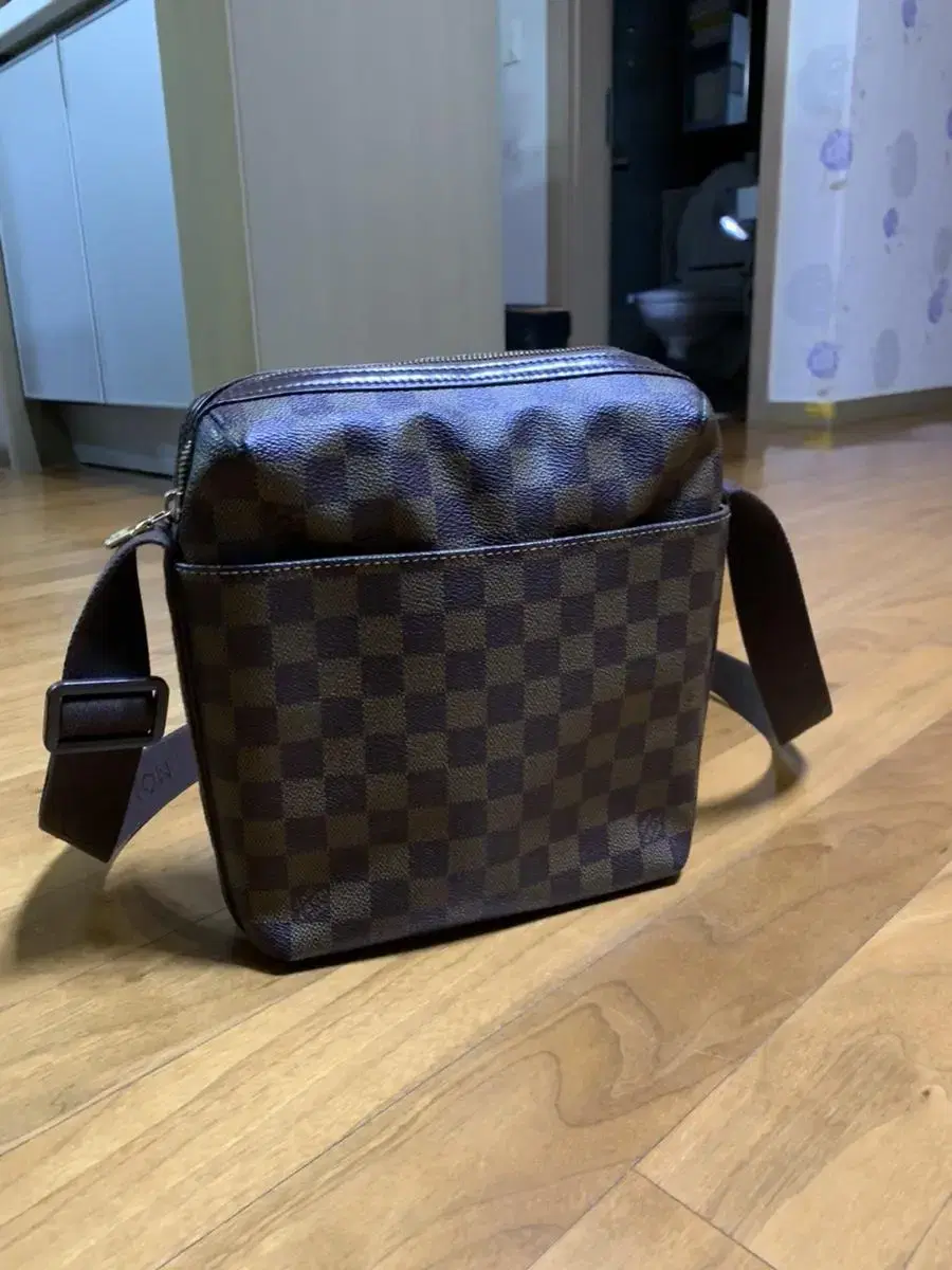 Louis Vuitton Damier Beaubourg Crossbody Bag Brown