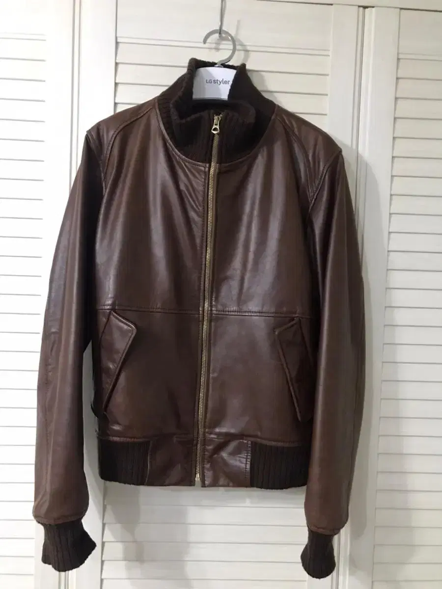 Dad holic leather jacket (around 100)