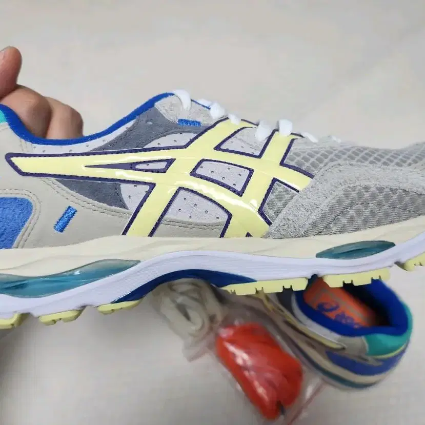 새상품Asics x Bodega Gel-MC Plus Flint Gray