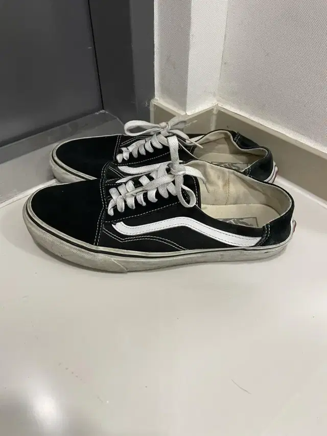 반스 VANS 올드스쿨 270 뮬, 스웨이드 슬립온 블랙/화이트