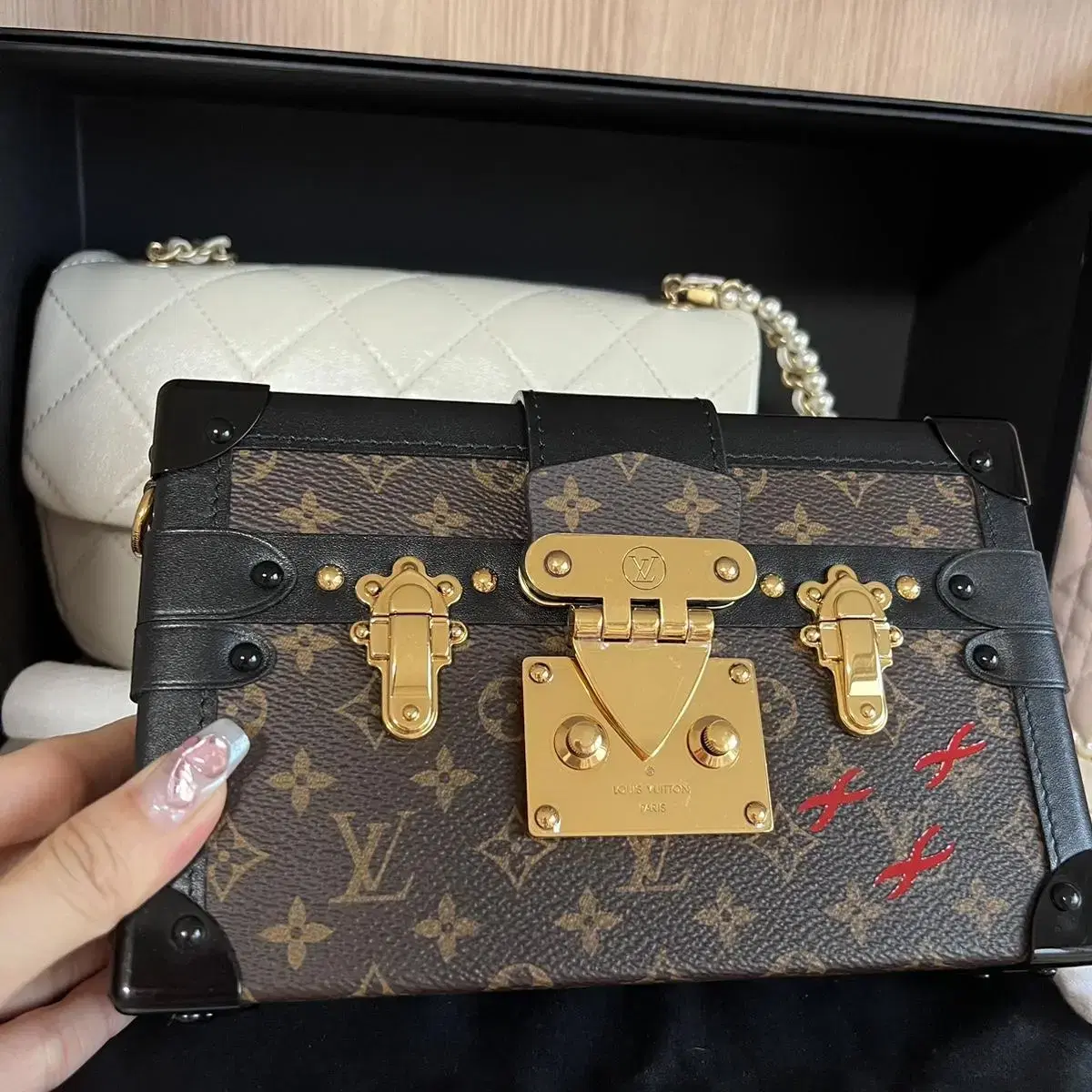 Louis Vuitton 루이비통 쁘띠뜨 말 크로스백 M44199