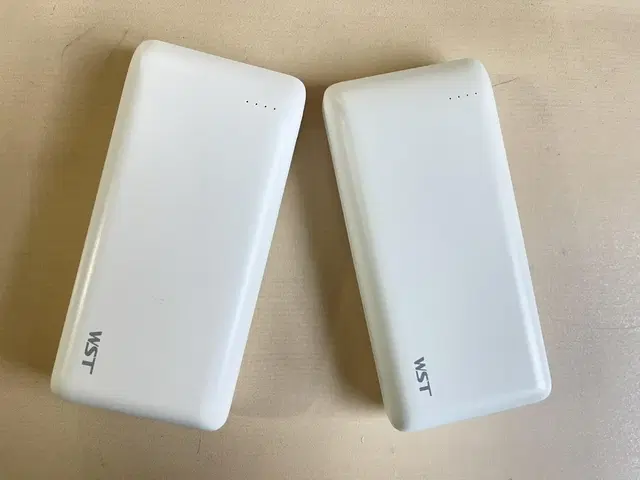 보조배터리 20000mAh 새 것 팝니다