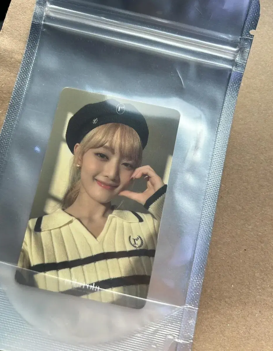 minnie sealed LauraLaura photocard sell does