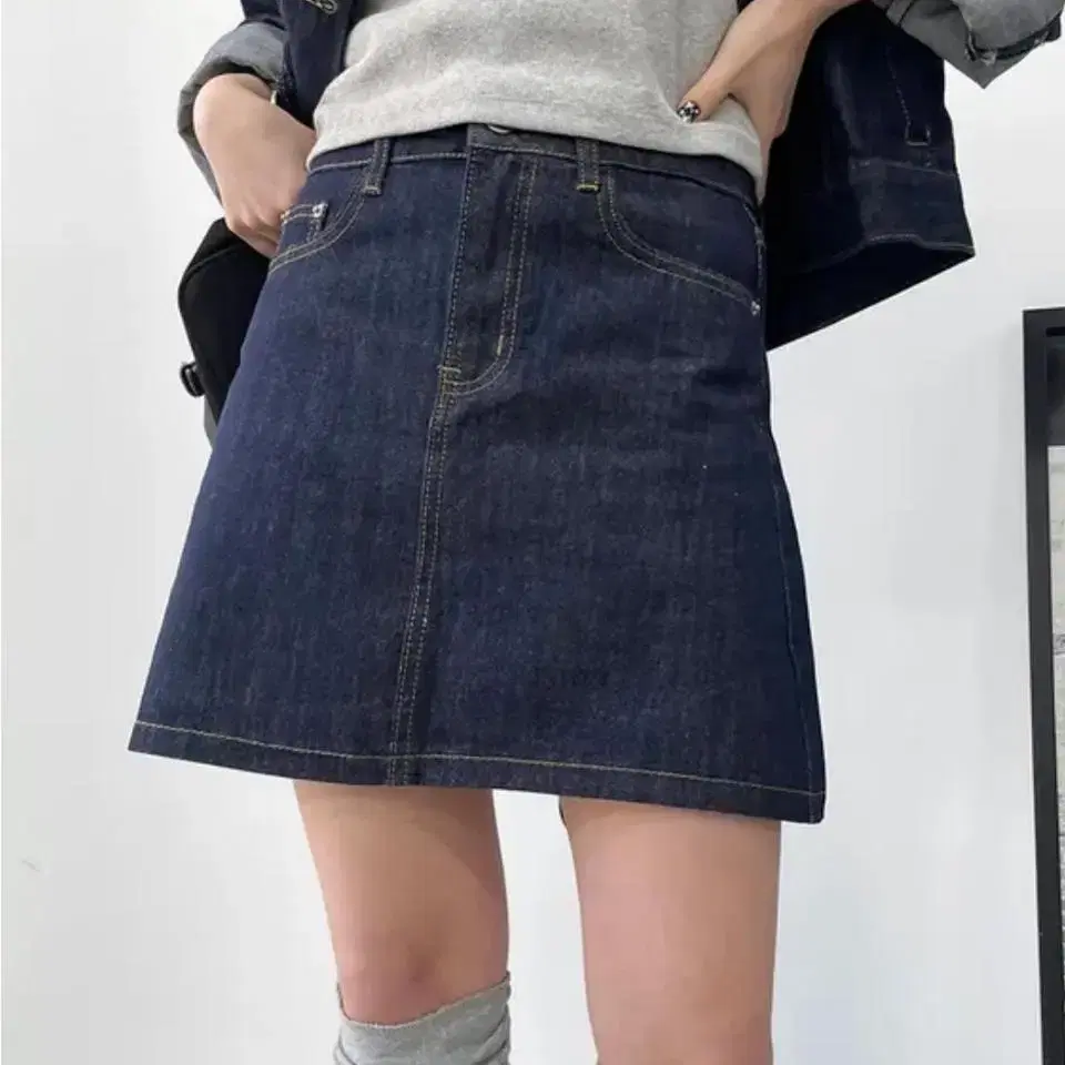 (새상품)아쿠비클럽 indigo denim skirts/s 애니원모어