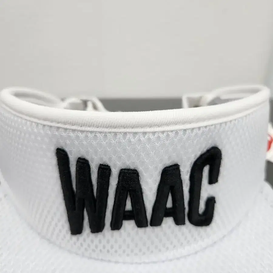 새상품)WAAC 왁 골프 [WAAC X 뉴에라] 바이저 스파이더메쉬  골