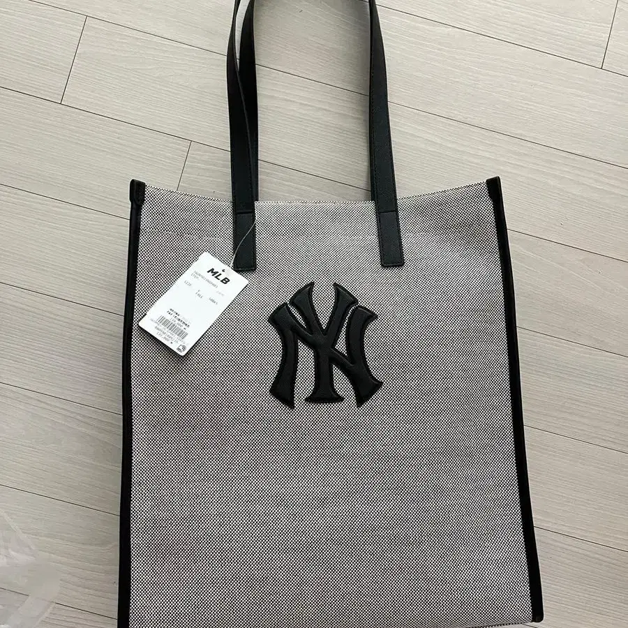 MLB 베이직 캔버스 세로형 토트백 NY Black