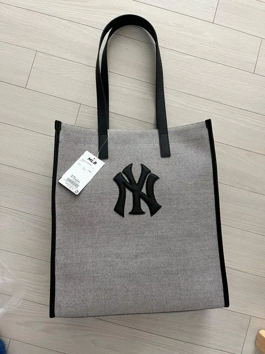 MLB Basic Canvas Vertical Tote NY Black