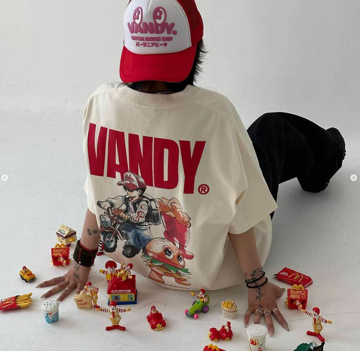 Vandy the pink ComplexCon Anime Tee – SOLE.POOL