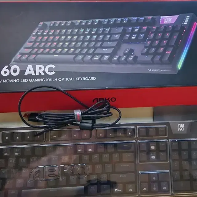 새것같은1시간테스트정앱코 k660 arc 기계식 광축 게임키보드 판매합다