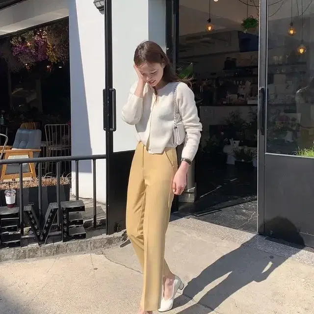 원로그 데일리 크롭 슬랙스 옐로우 롱기장 S